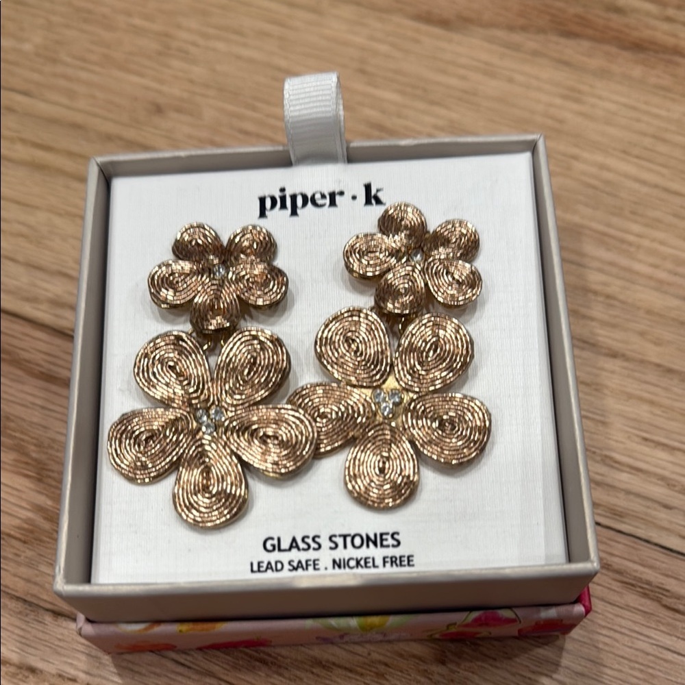 Piper K Flower Earrings - GIFTING READY! - Picture 2 of 3